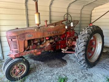 Main image Farmall 300