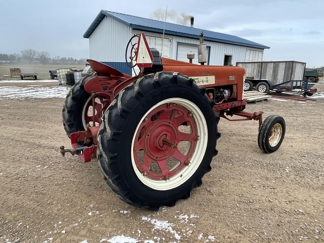 Image of Farmall 300 equipment image 4