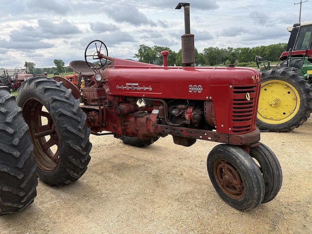 Image of Farmall 300 Primary image