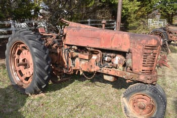 Farmall 300 Equipment Image0