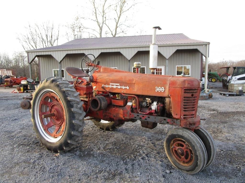 Main image Farmall 300