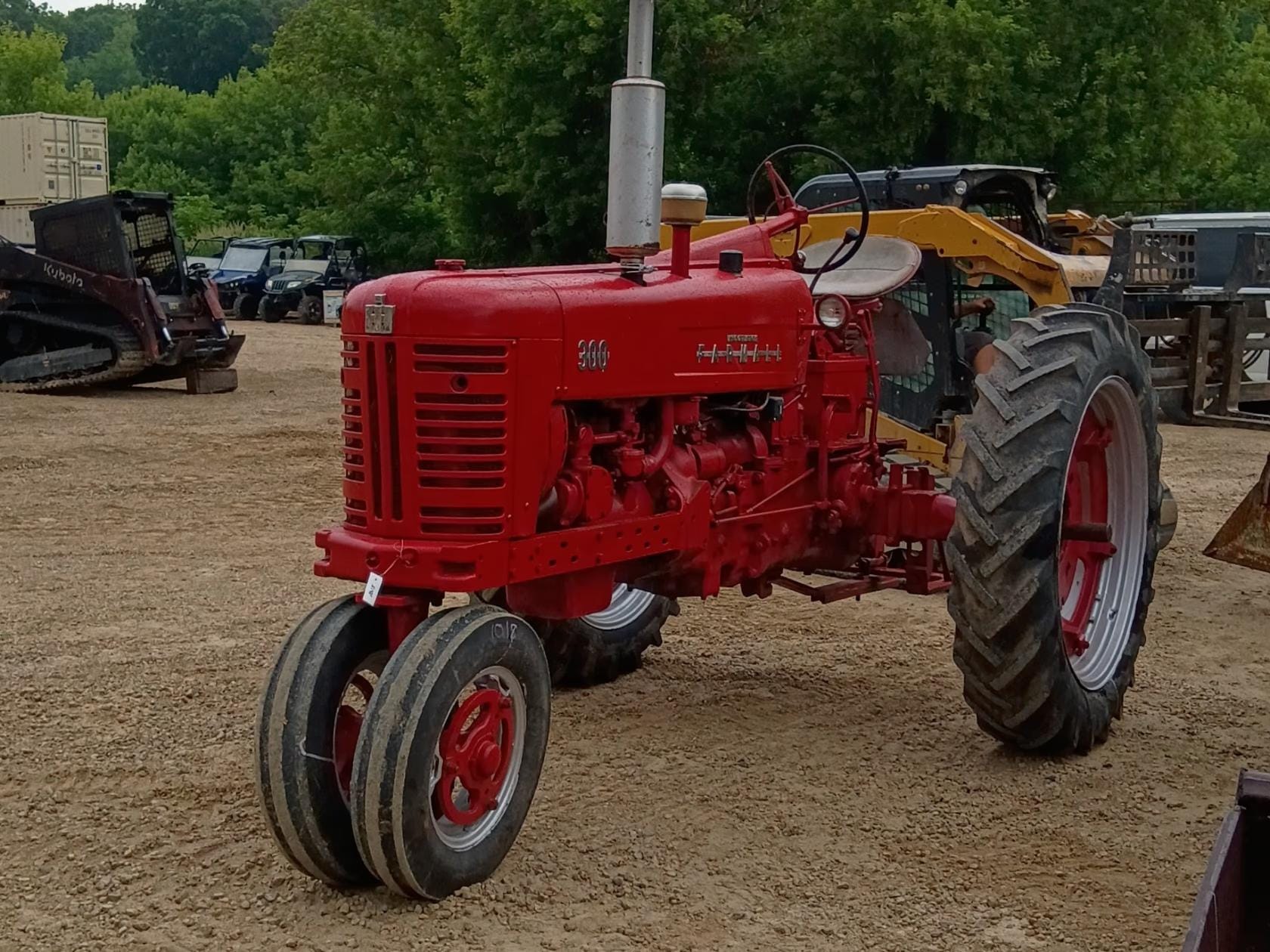 Farmall 300 Equipment Image0