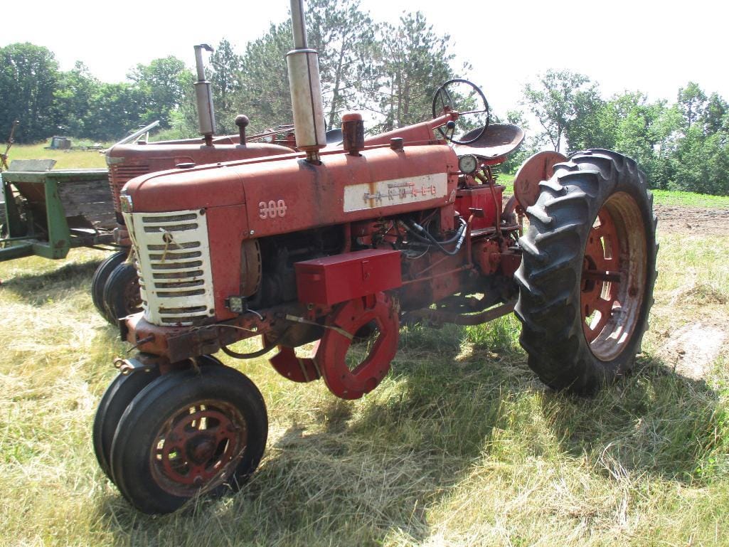 Main image Farmall 300
