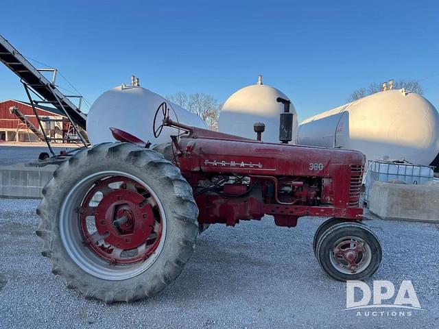 Image of Farmall 300 equipment image 1