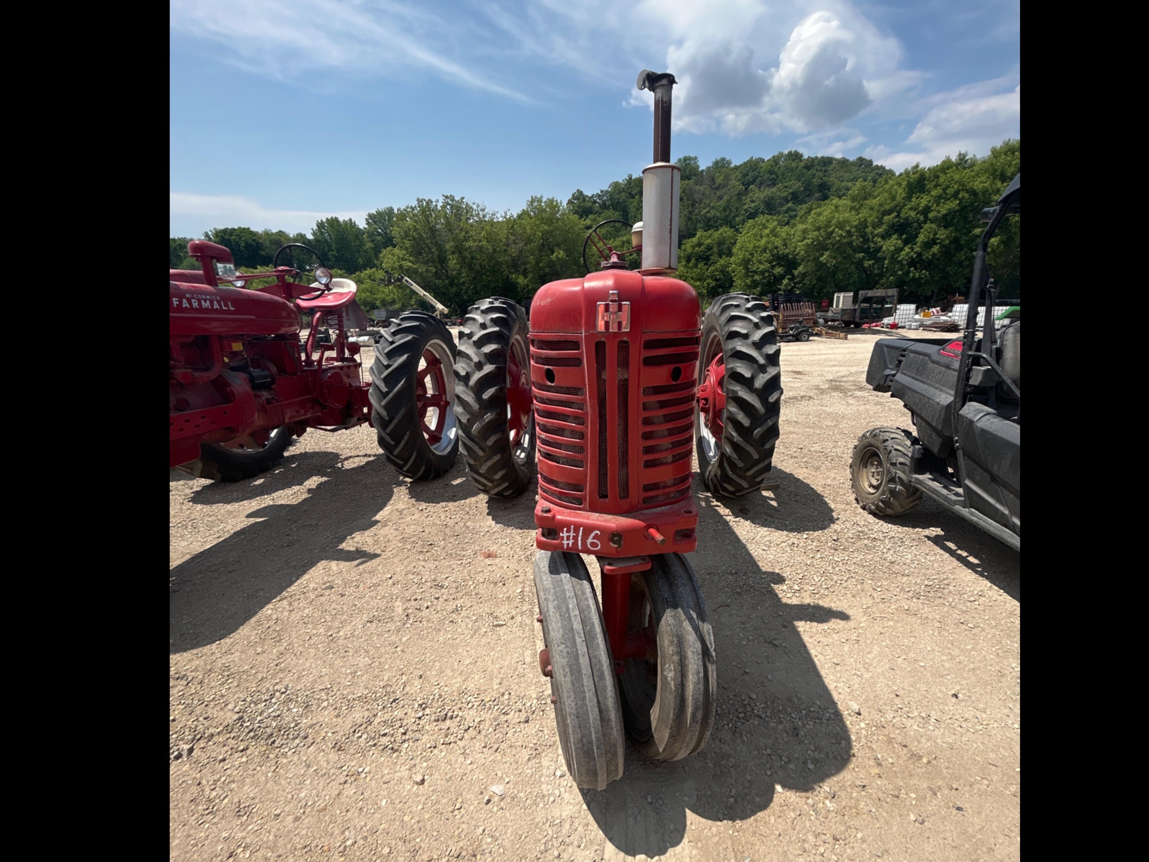 Main image Farmall 300