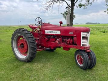 Main image Farmall 300
