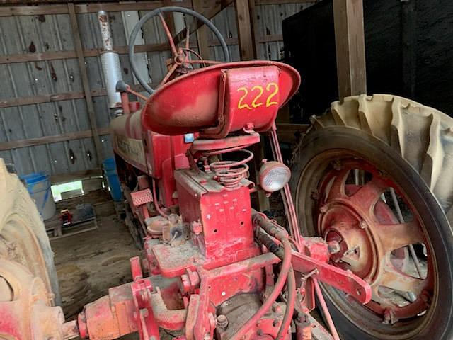 Image of Farmall 300 equipment image 1