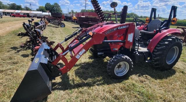 Image of Case IH Farmall 30C equipment image 1