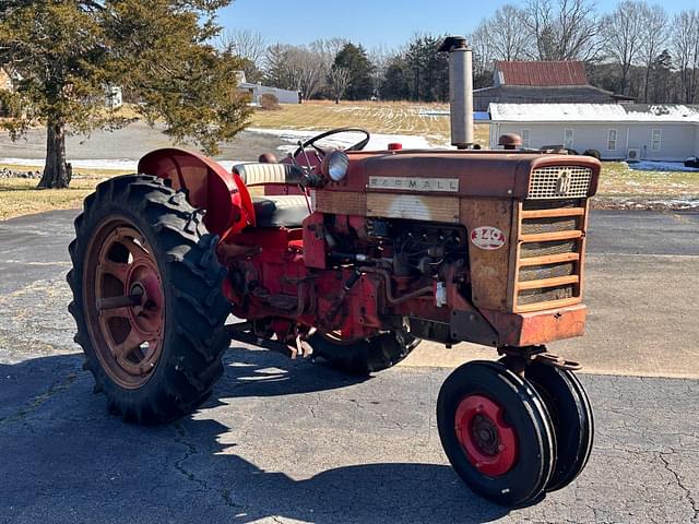 Image of Farmall 340 equipment image 4