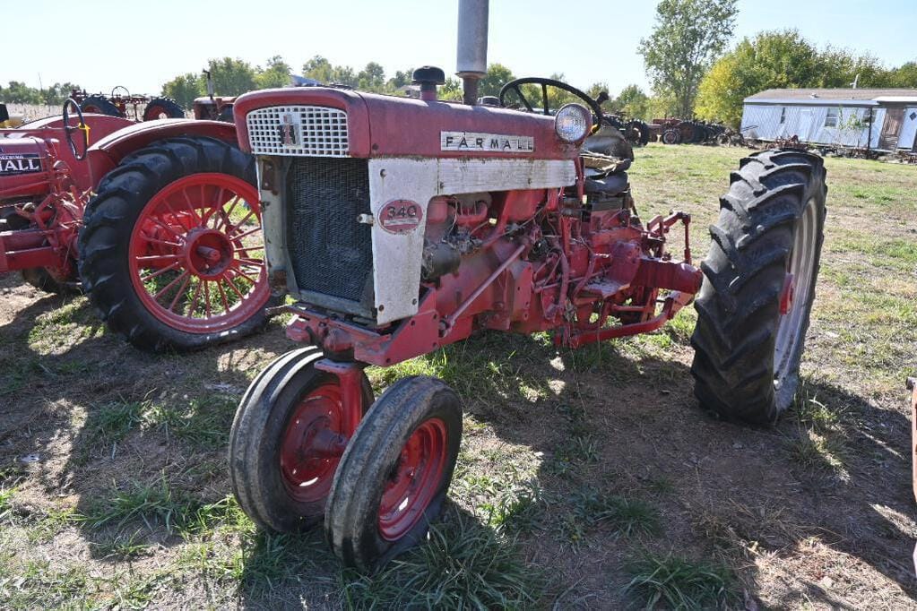 Main image Farmall 340