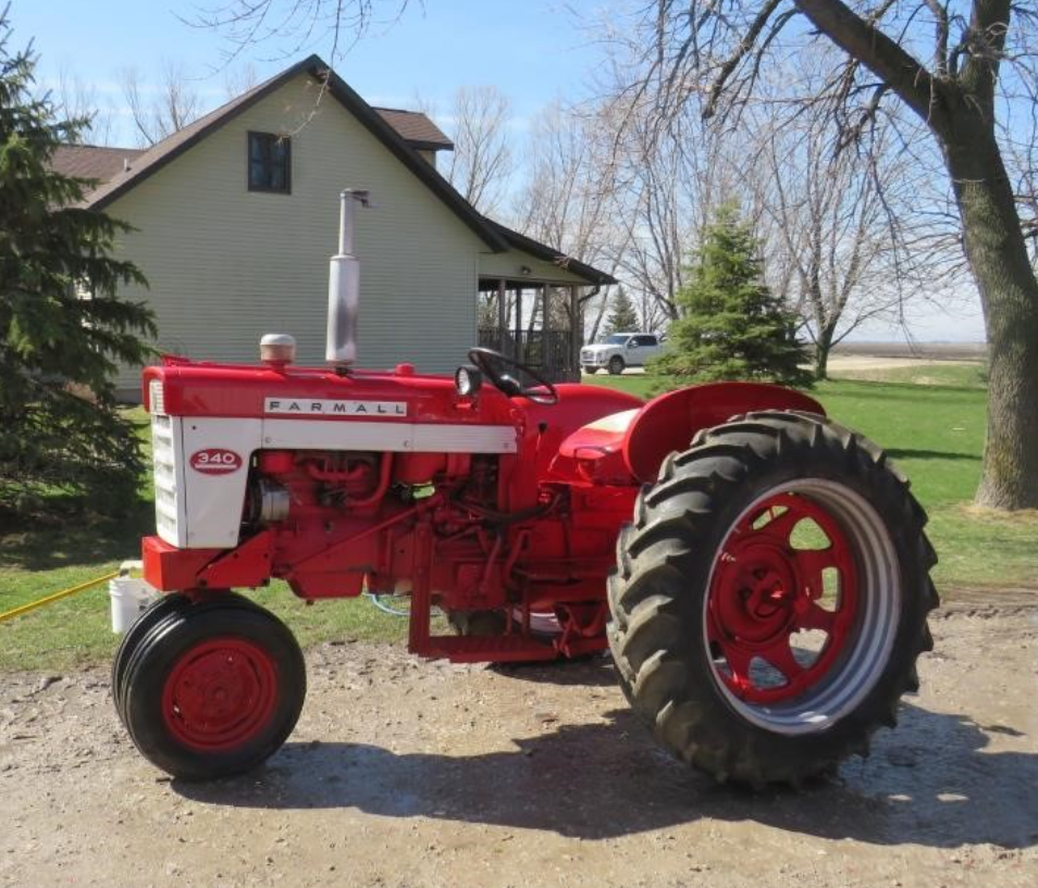 Main image Farmall 340
