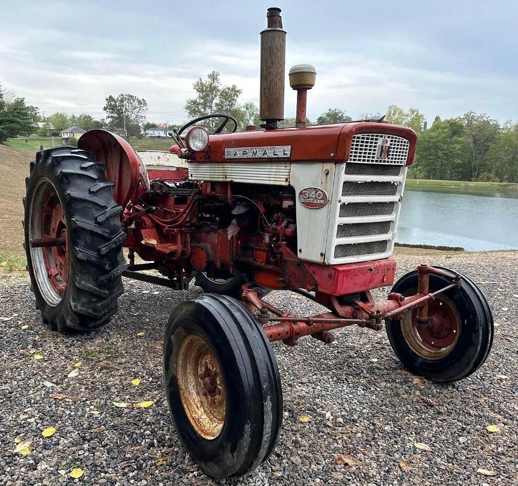 Image of Farmall 340 Primary image