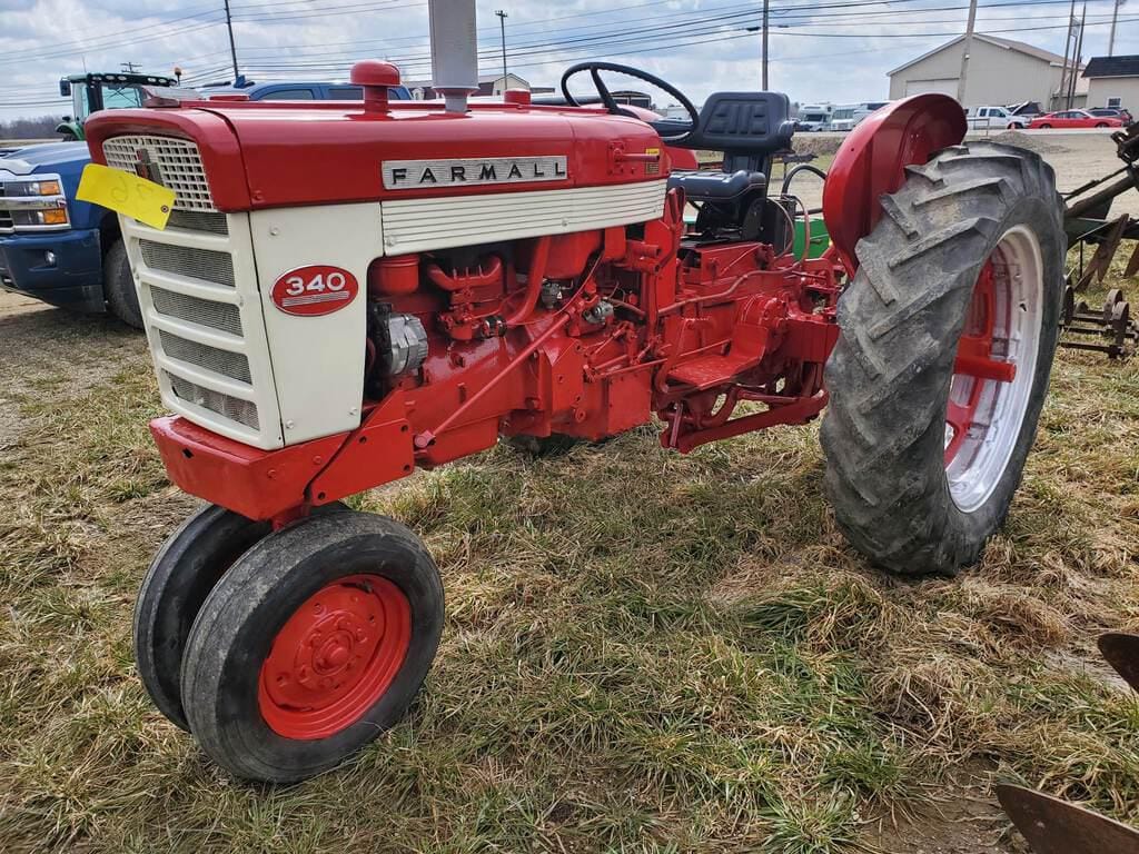 Main image Farmall 340