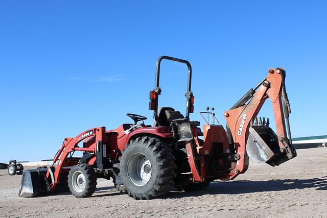 Image of Case IH Farmall 35 equipment image 3