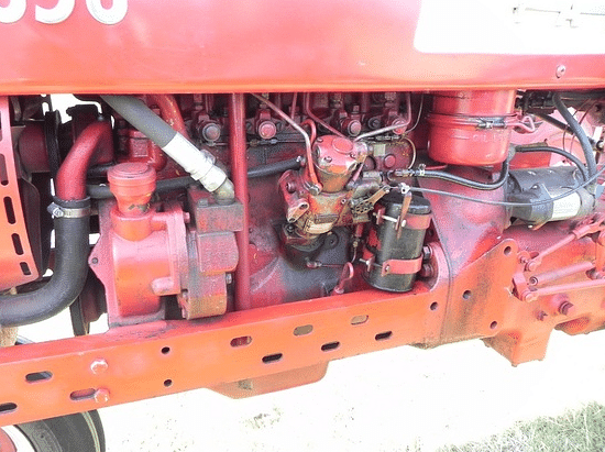 Image of Farmall 350 equipment image 4