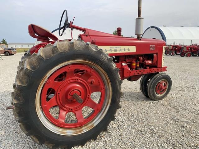 Image of Farmall 350 equipment image 2