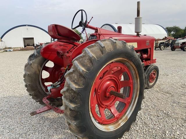 Image of Farmall 350 equipment image 3