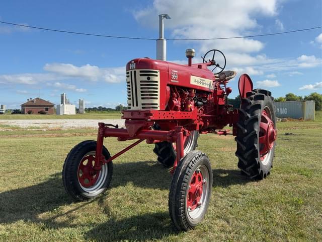 Image of Farmall 350 equipment image 2
