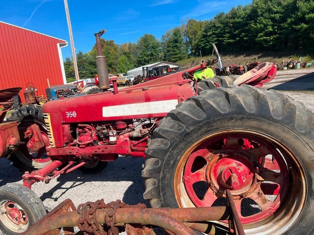 Image of Farmall 350 Image 1