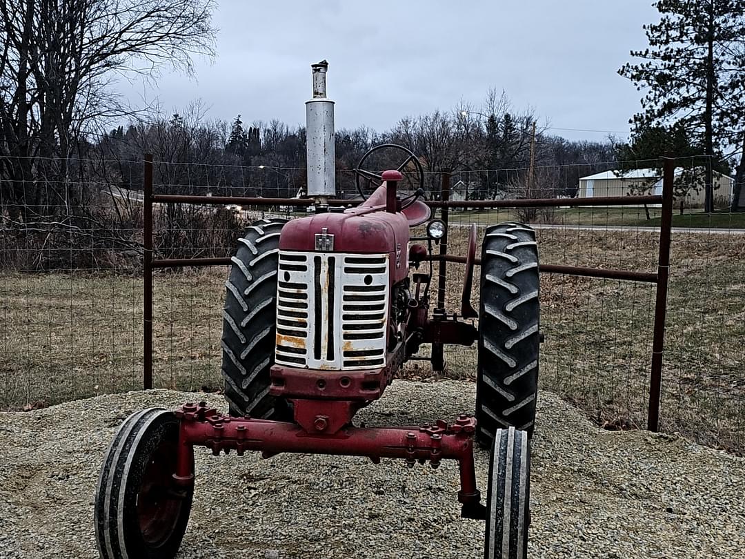 Image of Farmall 350 Image 0