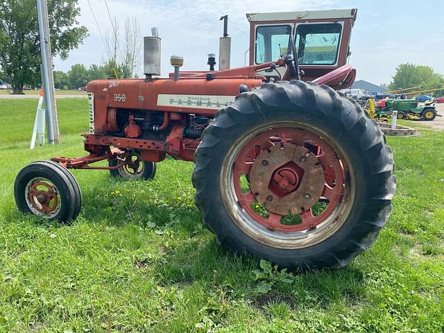 Image of Farmall 350 equipment image 4