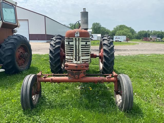 Image of Farmall 350 equipment image 1