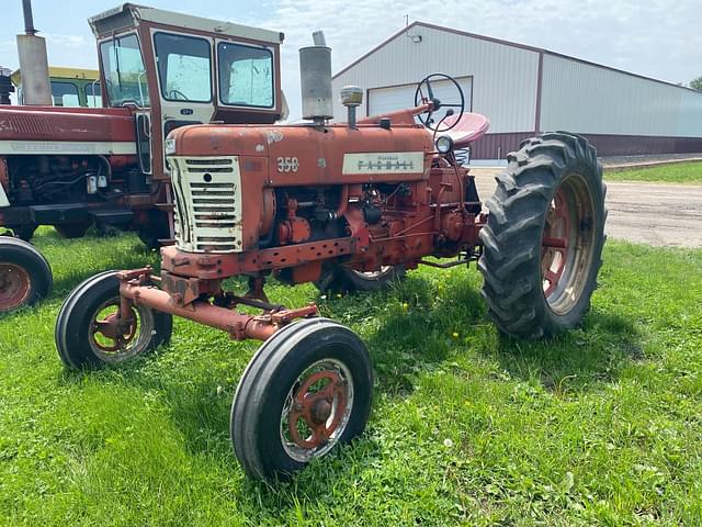 Image of Farmall 350 equipment image 2