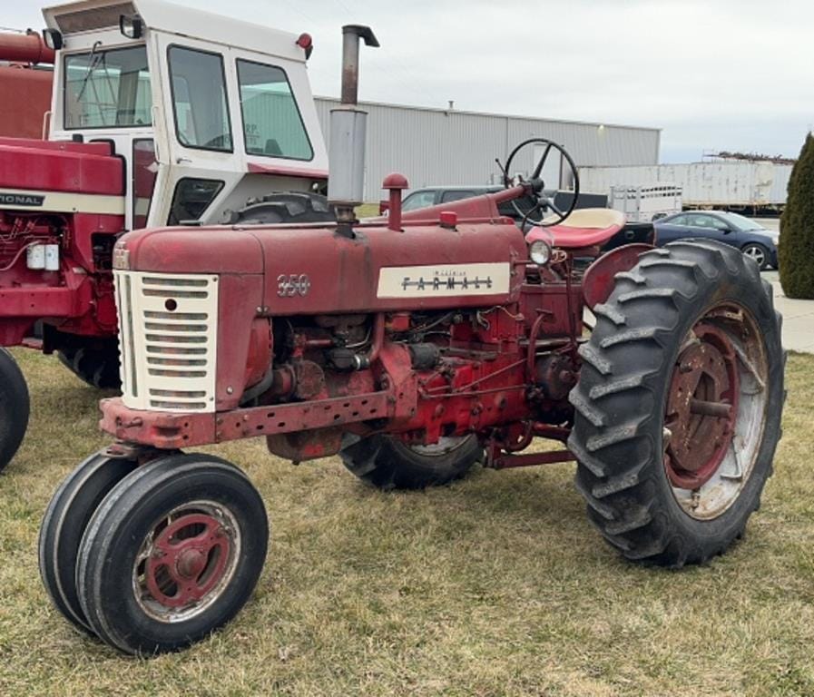Main image Farmall 350
