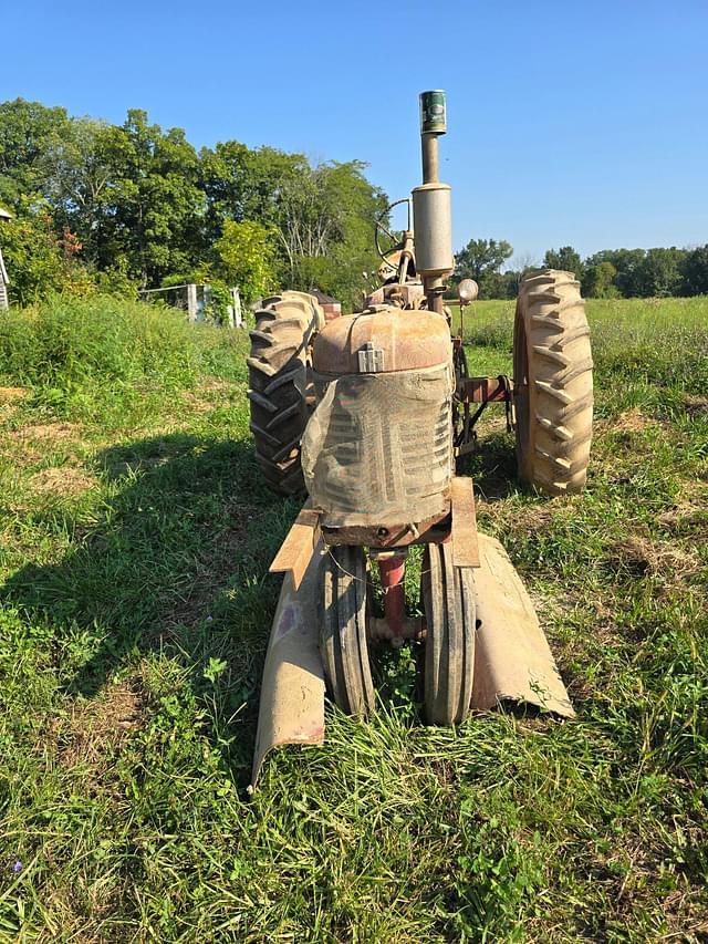 Image of Farmall 350 equipment image 1