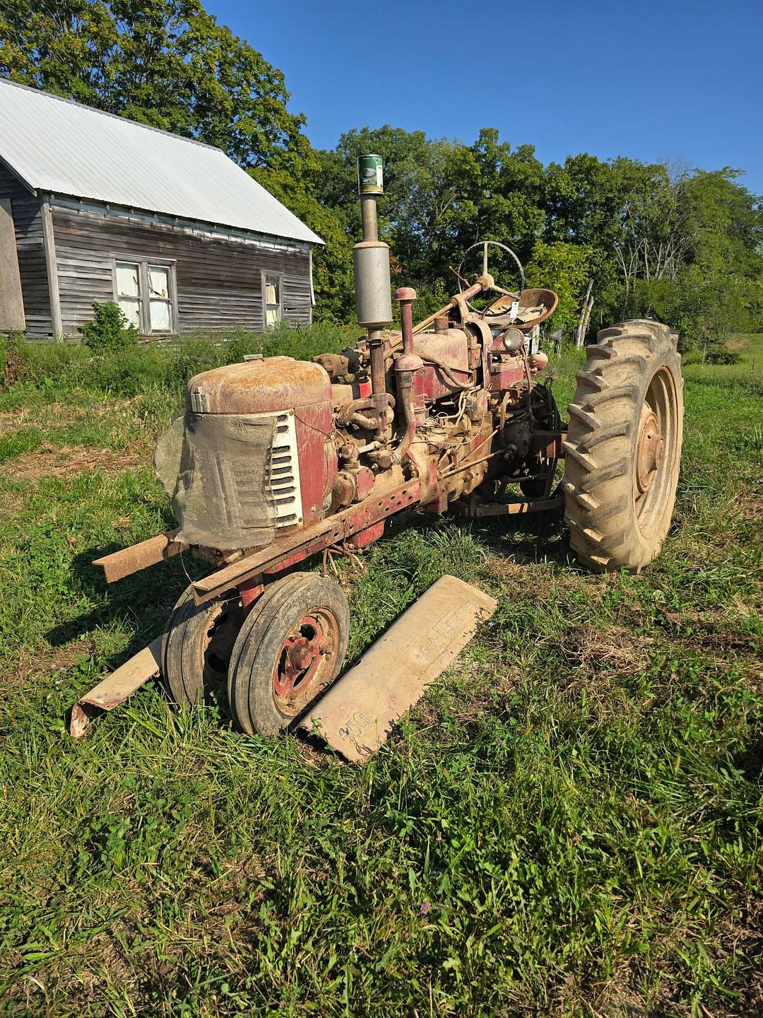 Image of Farmall 350 Primary image