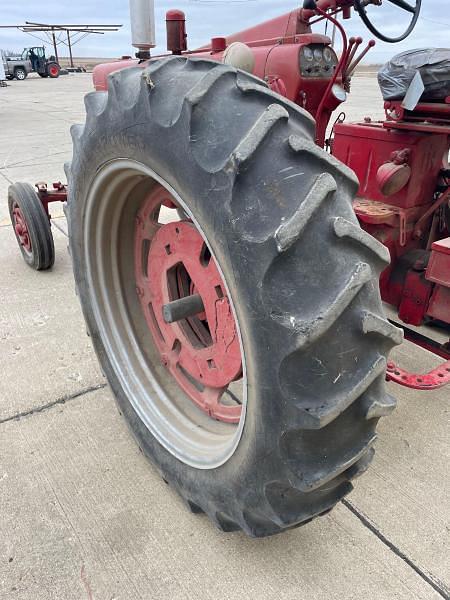 Image of Farmall 350 equipment image 4