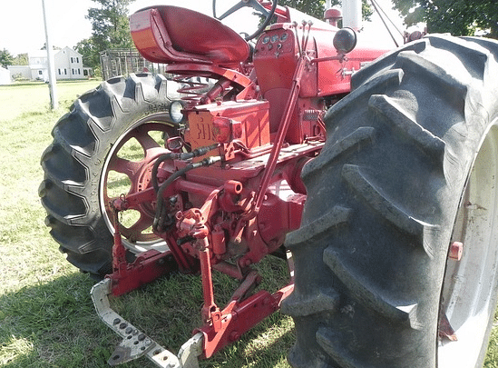 Image of Farmall 400 Image 1