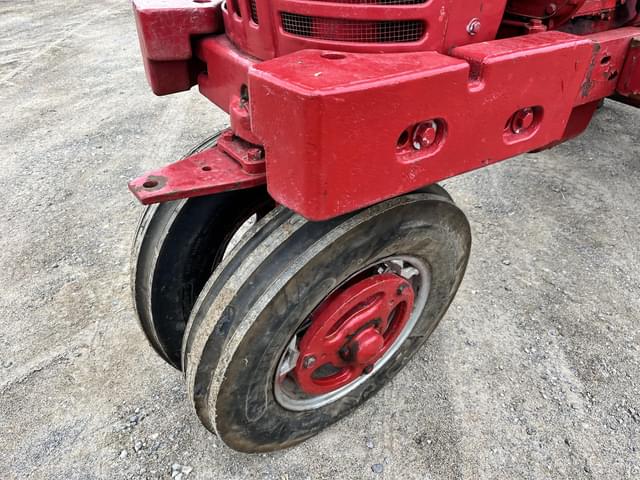 Image of Farmall 400 equipment image 2