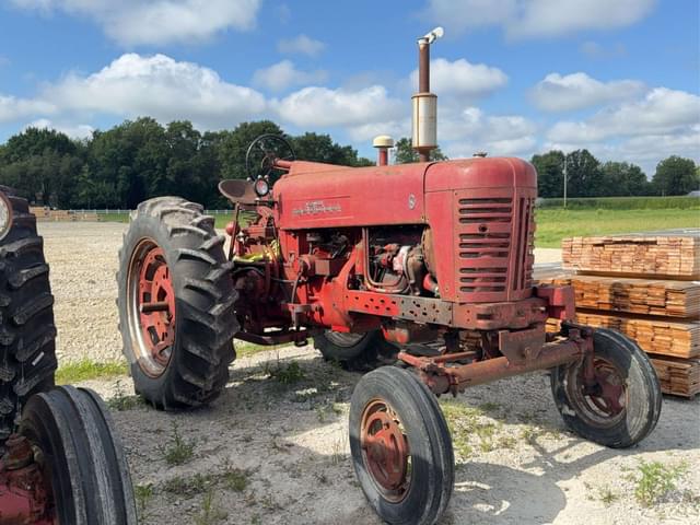 Image of Farmall 400 equipment image 3