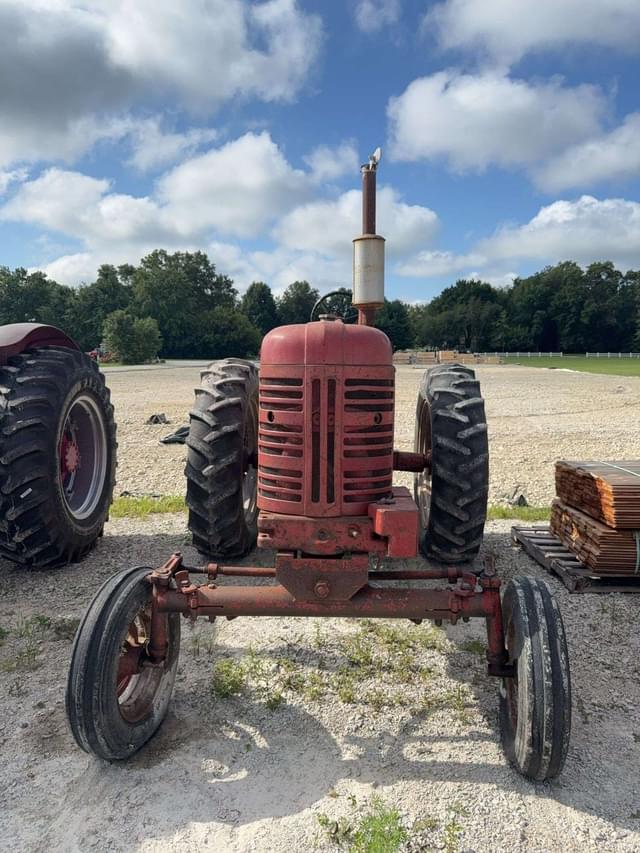 Image of Farmall 400 equipment image 2