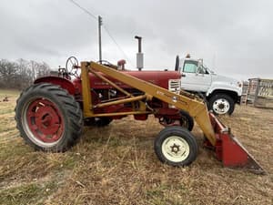 Farmall 400 Image