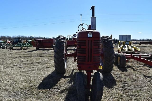 Image of Farmall 400 equipment image 1