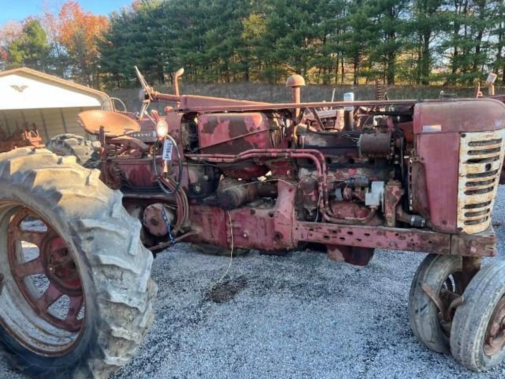 Image of Farmall 400 Image 1