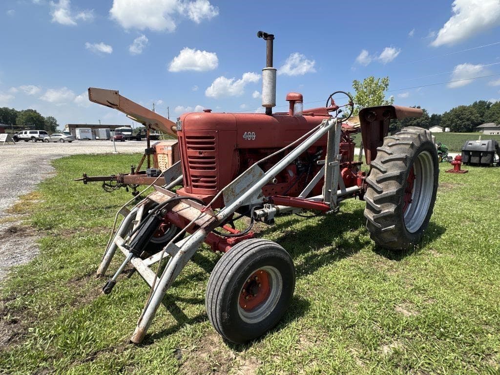 Image of Farmall 400 Primary image