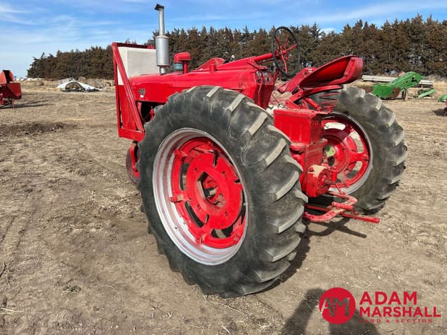 Image of Farmall 400 equipment image 2