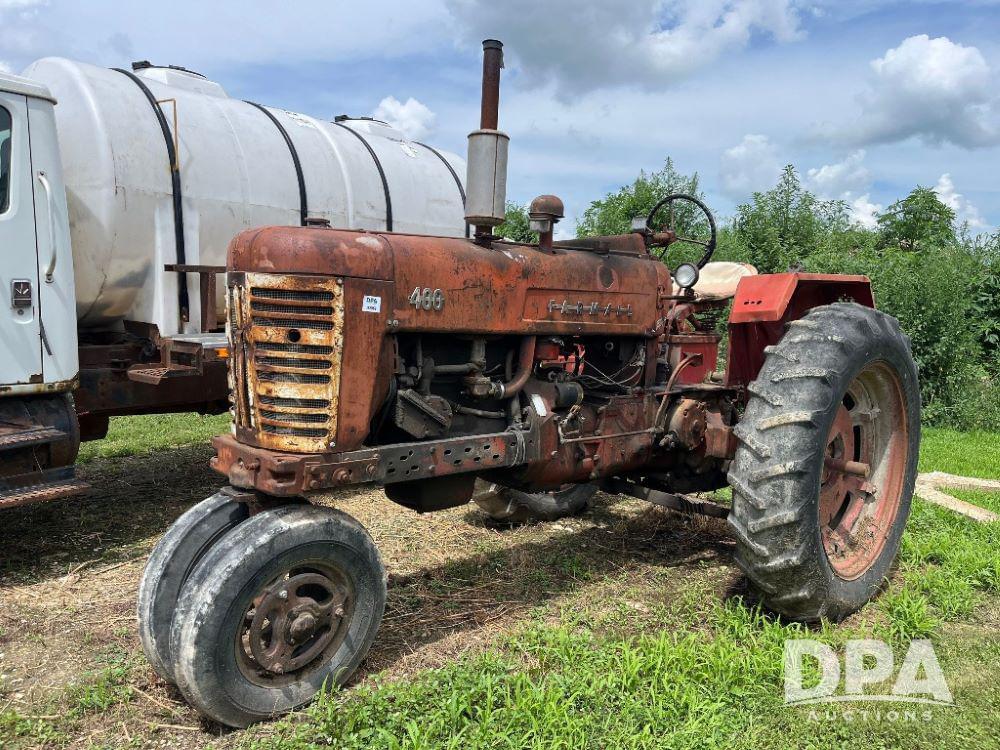 Image of Farmall 400 Primary image