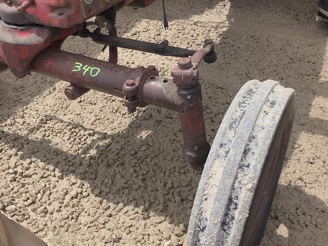 Image of Farmall 400 equipment image 1