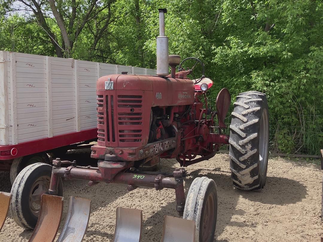 Image of Farmall 400 Primary image