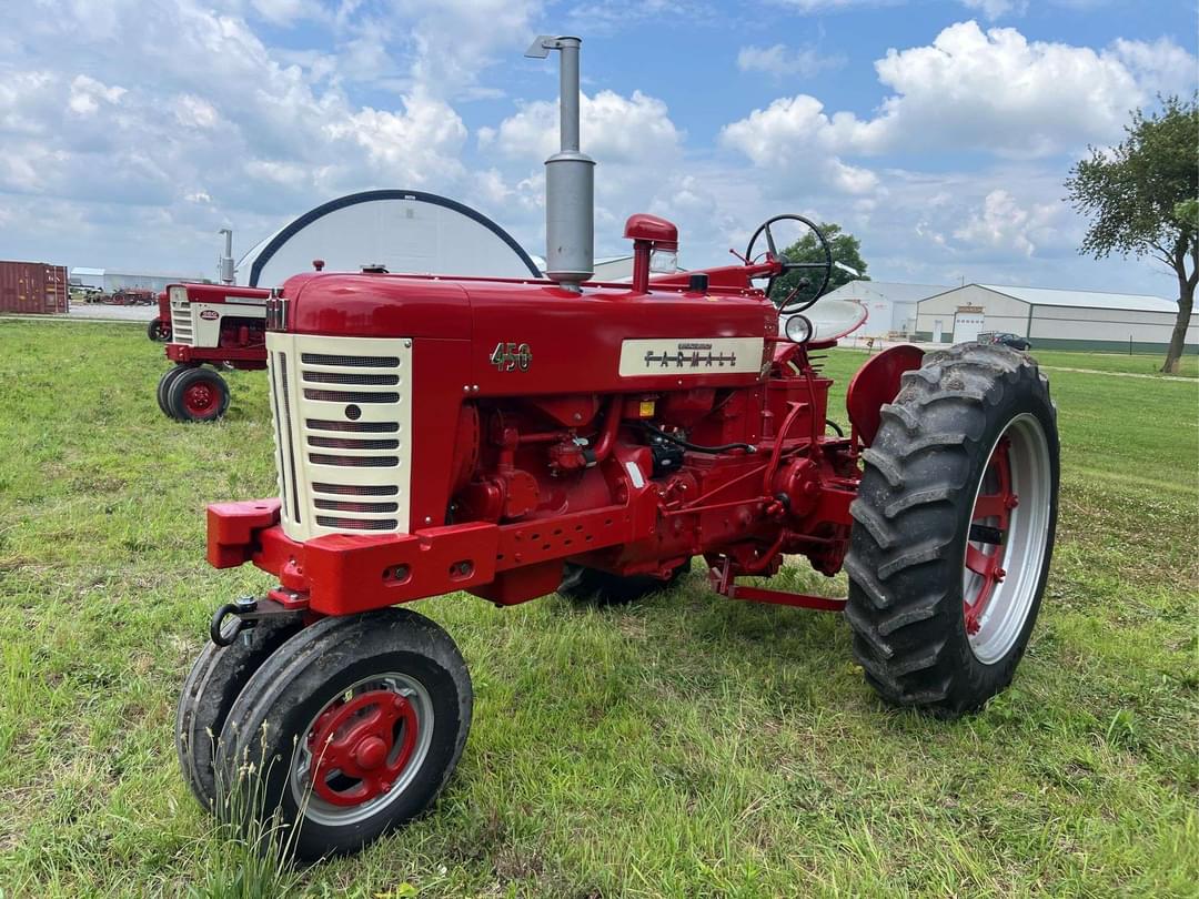 Image of Farmall 450 Primary image