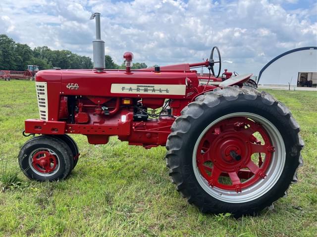 Image of Farmall 450 equipment image 1