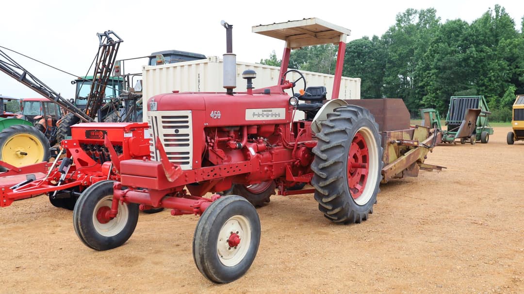Image of Farmall 450 Primary image