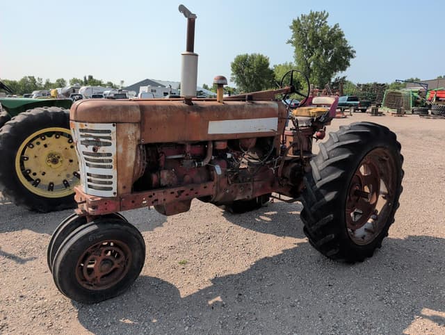 Image of Farmall 450 equipment image 4