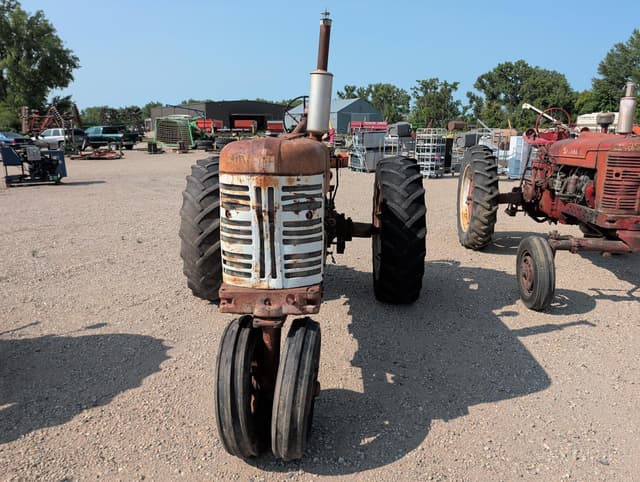 Image of Farmall 450 equipment image 2