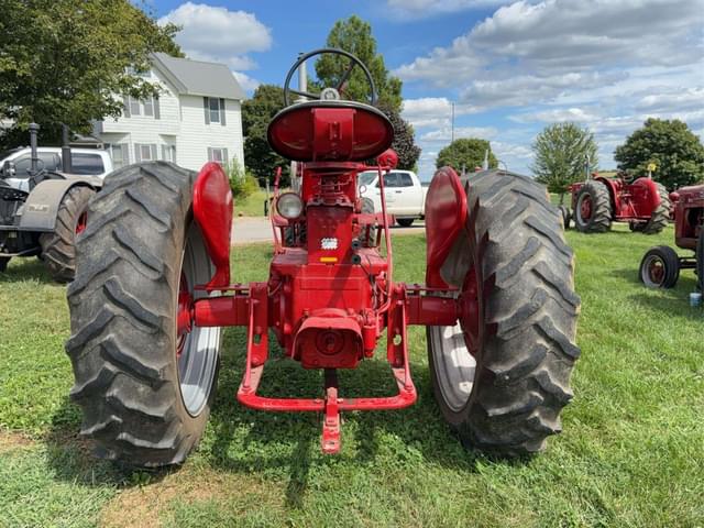 Image of Farmall 450 equipment image 3