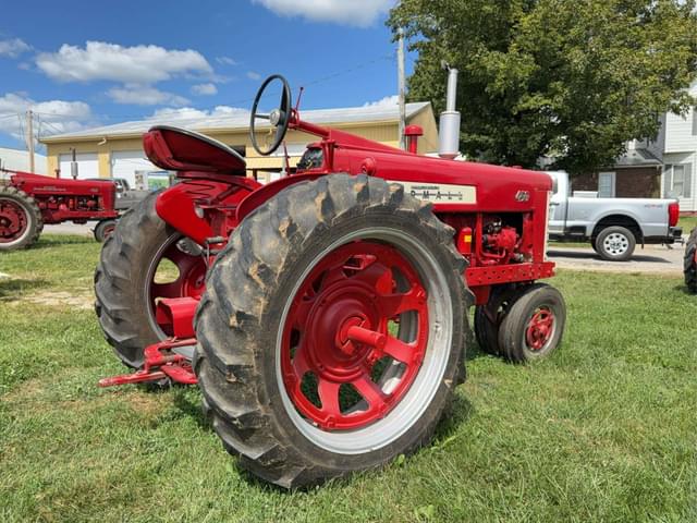 Image of Farmall 450 equipment image 2